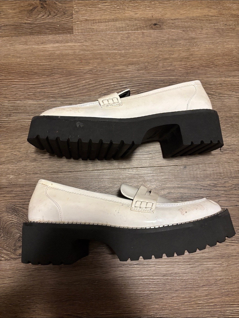 white dkny loafers - Picture 2 of 5